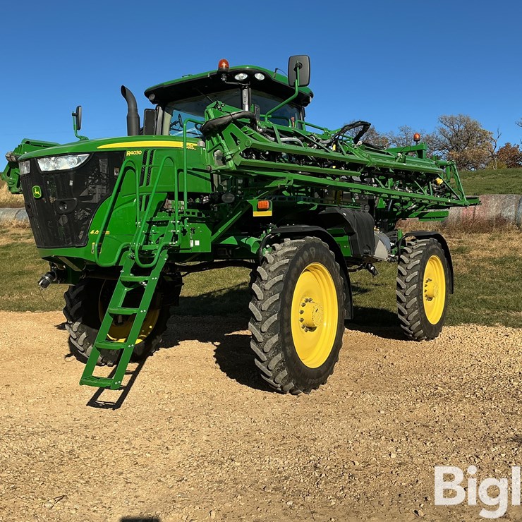 2017 JOHN DEERE R4030