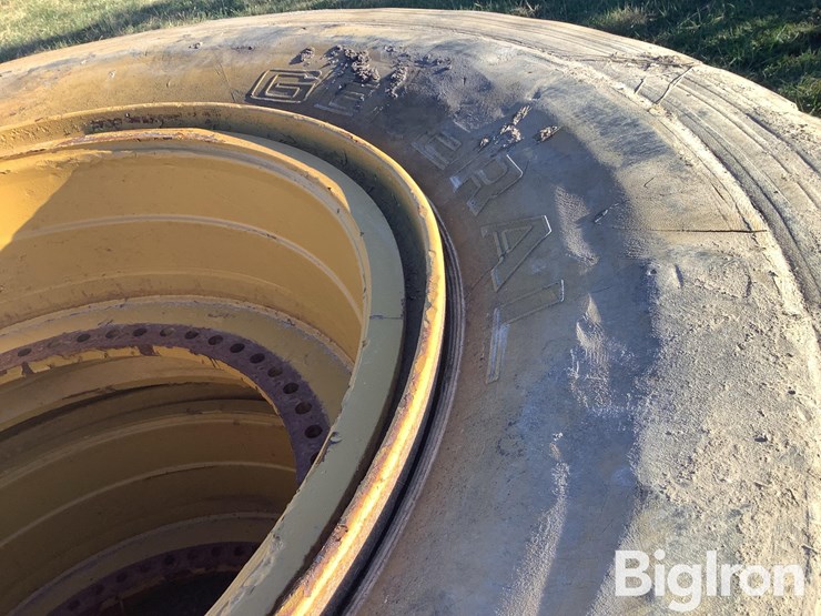 caterpillar-rims-&-tires-image-12