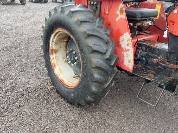 #3045-•-case-485-tractor-image-6