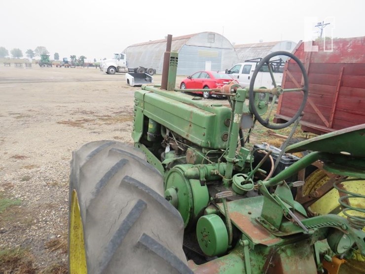 john-deere-b-image-7