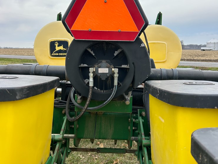 john-deere-7200-image-41