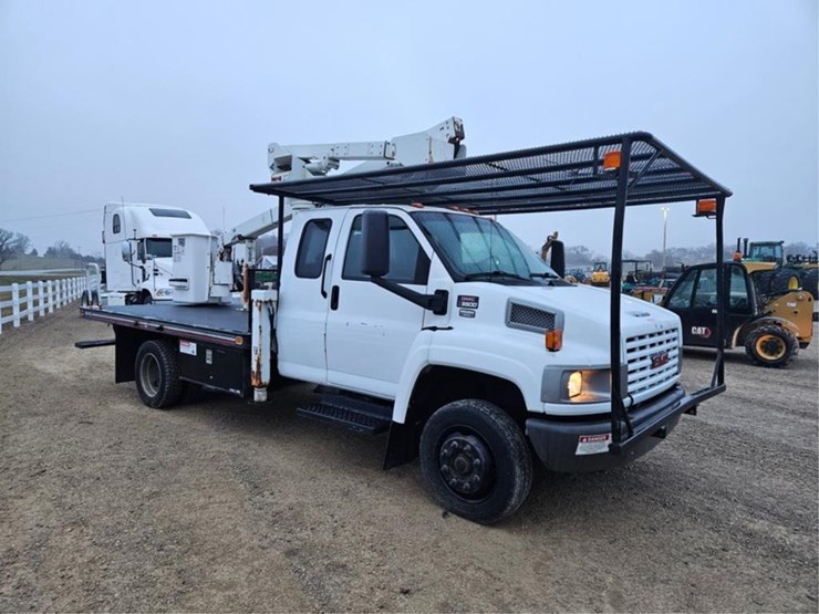 #3284-•-2003-gmc-c5500-aerial-truck-image-7
