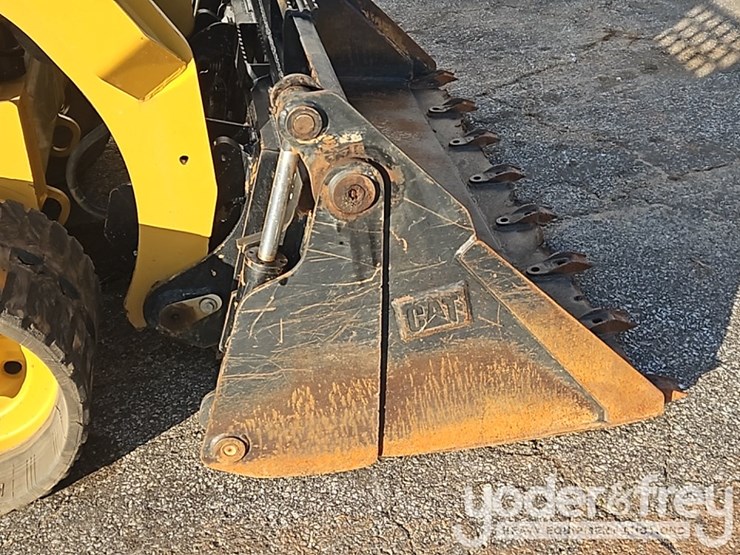 2023-caterpillar-259d3-image-9