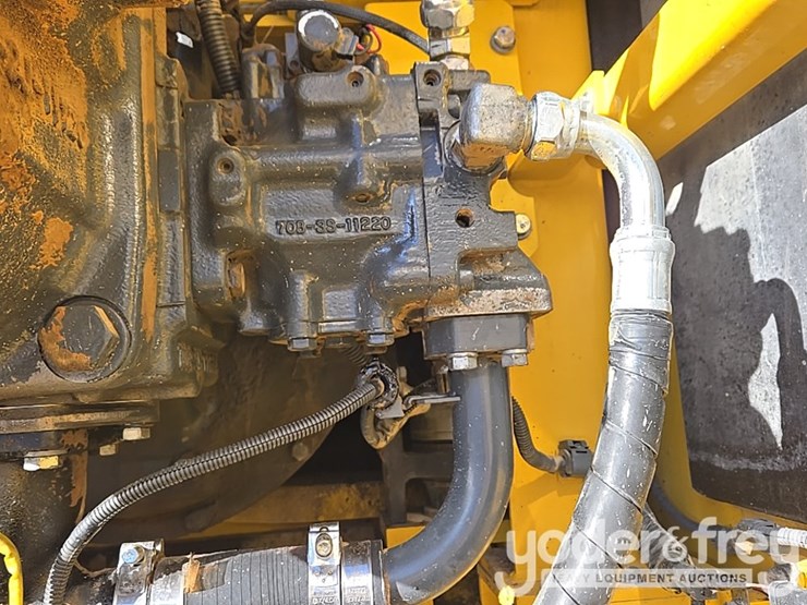 2022-komatsu-pc490-lc-11-image-97