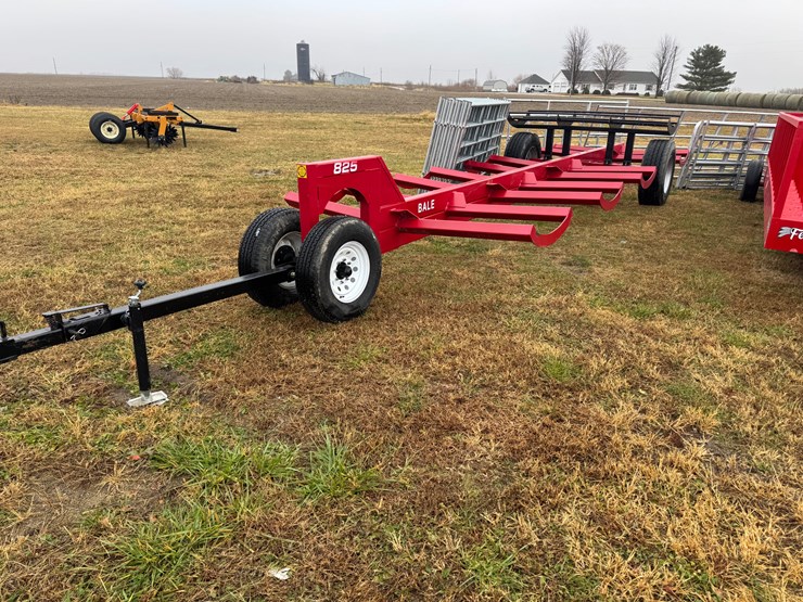 #1019-•-new!-industrias-america-825-bale-wagon-image-1