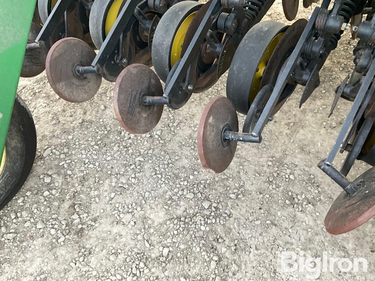 john-deere-750-image-13