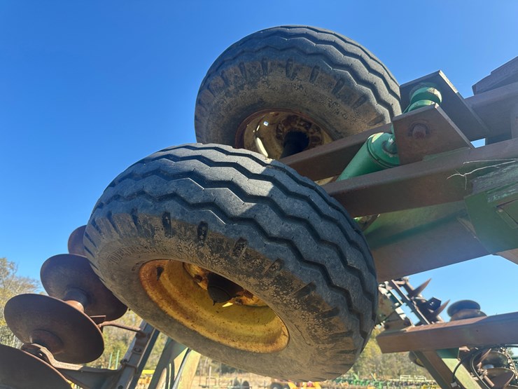 john-deere-30-image-10