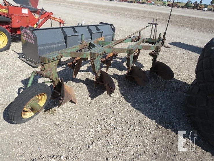 john-deere-4x-plow-132-image-3