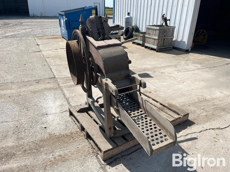 bush’s-no.7-corn-sheller-image-8