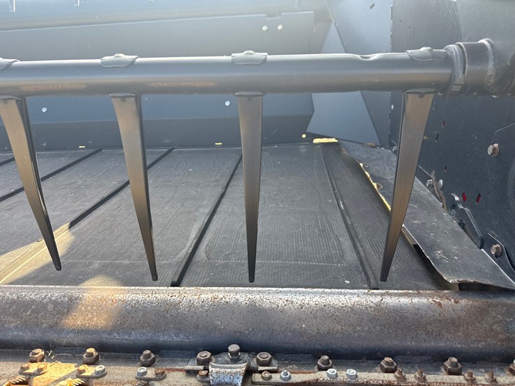 2014-macdon-40-foot-flex-draper-head----header-cart-not-included-image-58