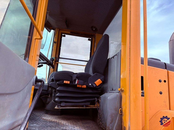 2004-volvo-l60e-image-67