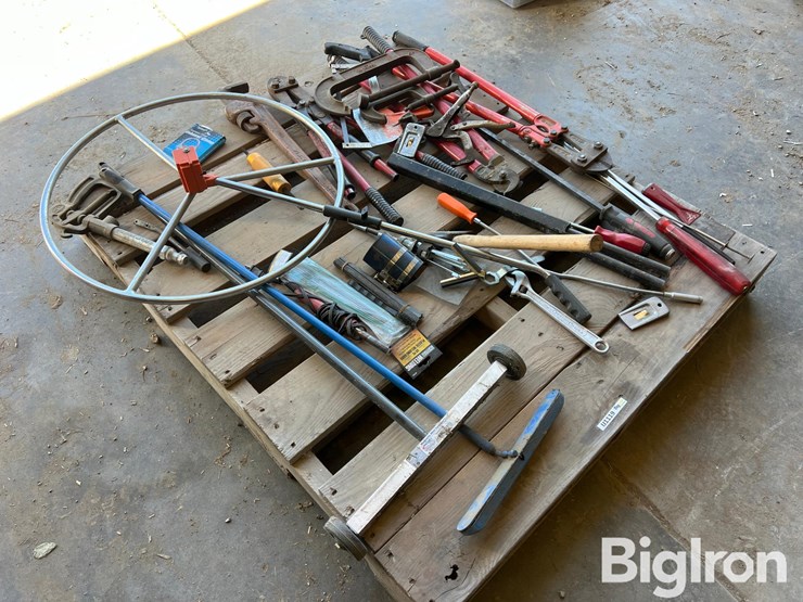 pallet-of-farm-&-shop-tools-image-1
