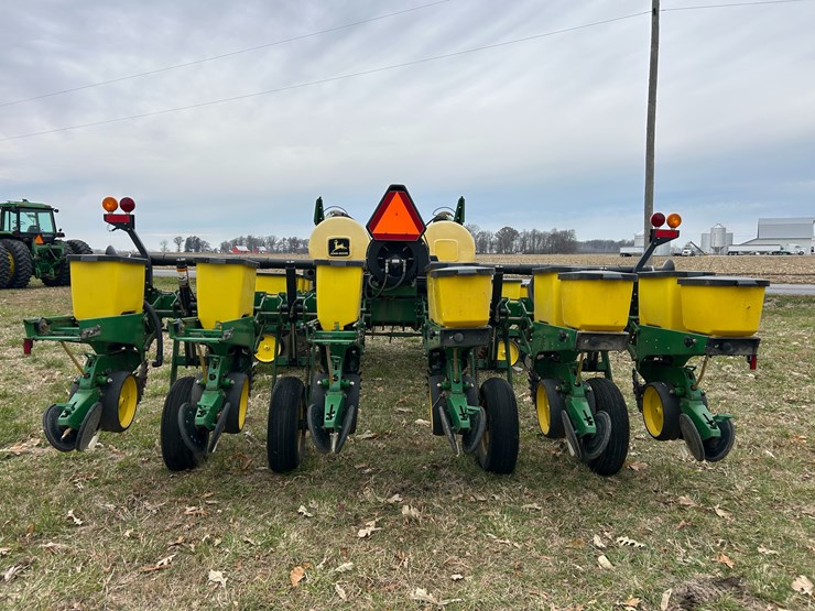 john-deere-7200-image-20