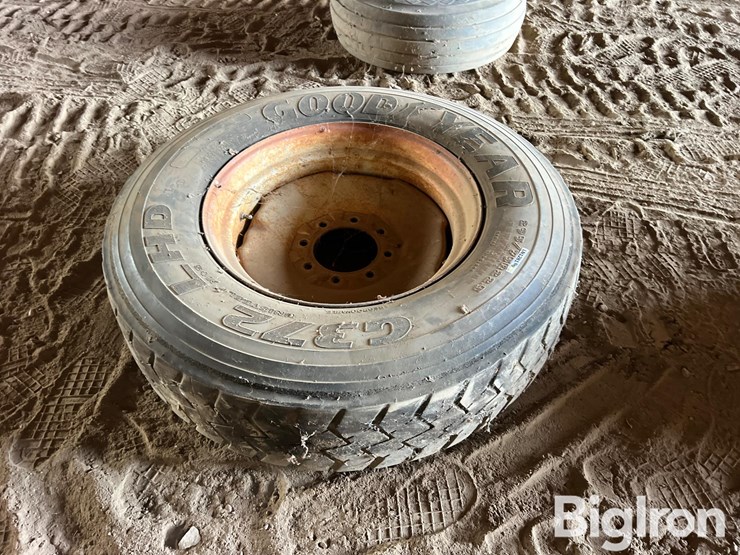 goodyear-295/75r22.5-8-bold-rim-image-1
