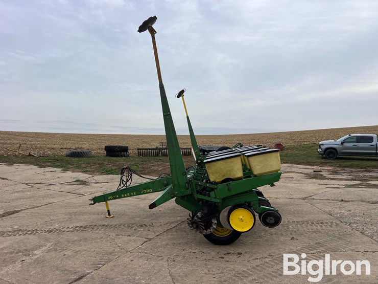 john-deere-7000-image-8