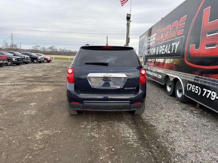 2015-chevrolet-equinox-lt-image-3