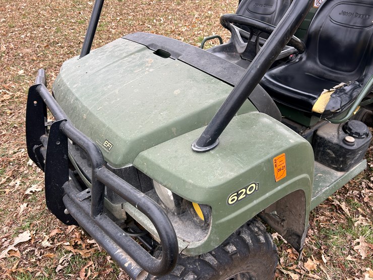 john-deere-gator-image-13