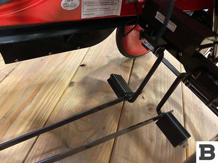 ranch-and-home-fire-chief-toy-pedal-fire-engine-image-6