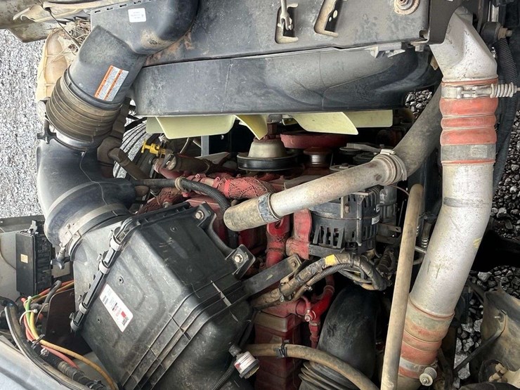 2013-ford-f750-image-48