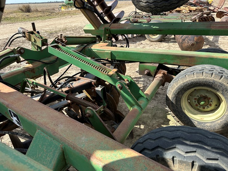 john-deere-635-image-26