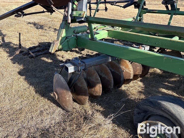 john-deere-230-image-18