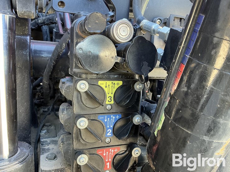 2022-case-ih-magnum-310-image-18