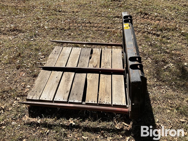 hla-te50bo500-bale-spear-skid-steer-attachment-image-8