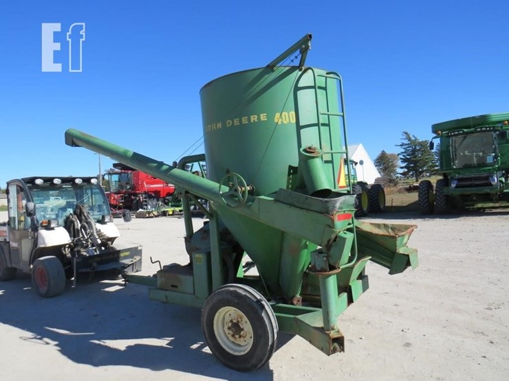 john-deere-400-image-5