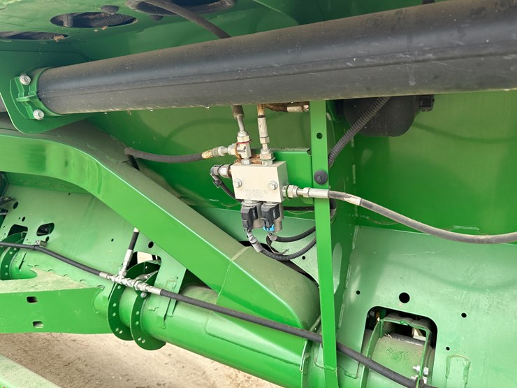 2015-john-deere-640fd-image-9