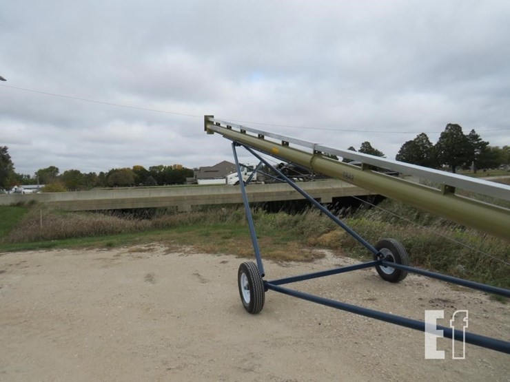 harvest-international-t842-image-3