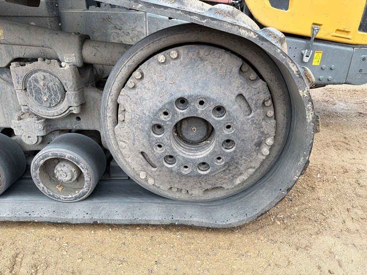 2016-challenger-mt875e-image-18