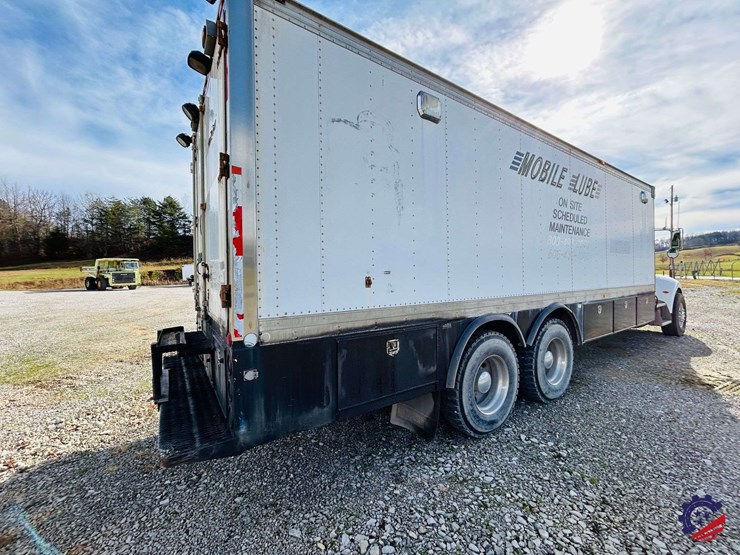 2007-peterbilt-340-image-69