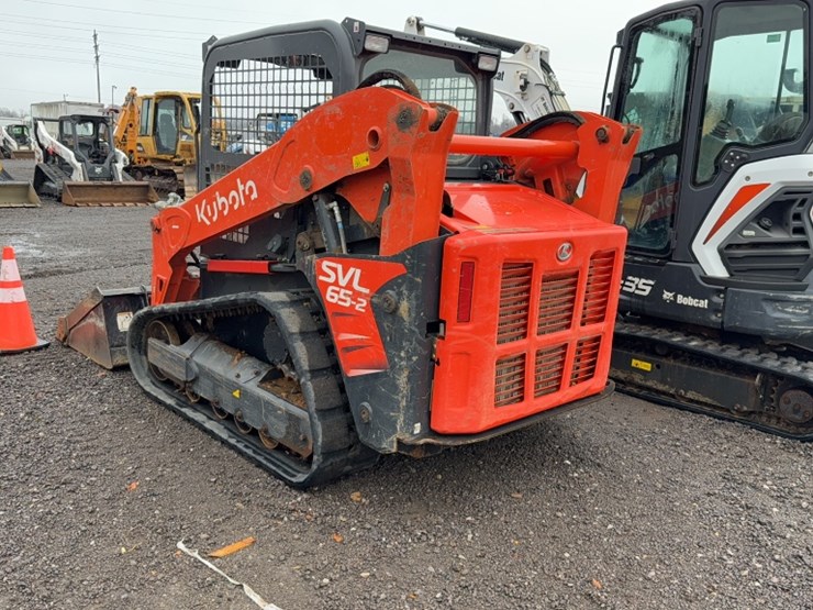kubota-svl65-2-image-8