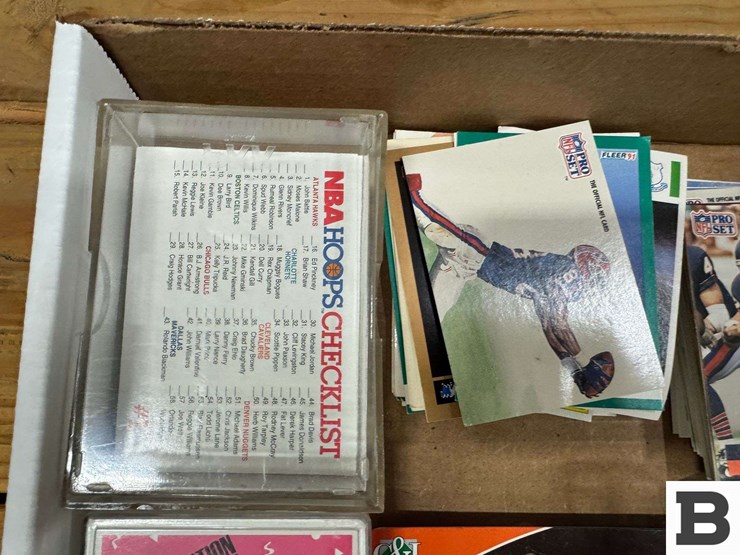 nfl-football-trading-cards,-nba-basketball-trading-cards-image-3