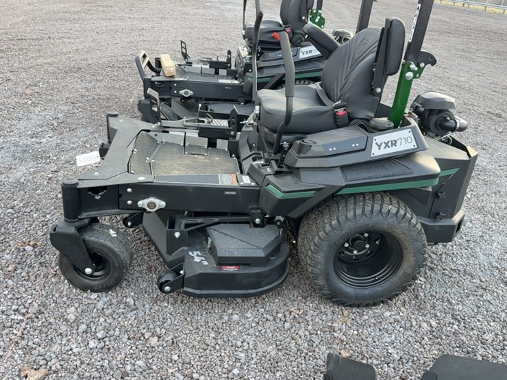 #3075-•-yakta-yxr-710-zero-turn-lawn-mower-image-13