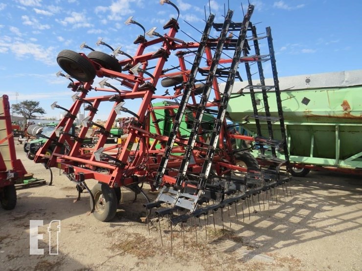 case-ih-4800-image-3
