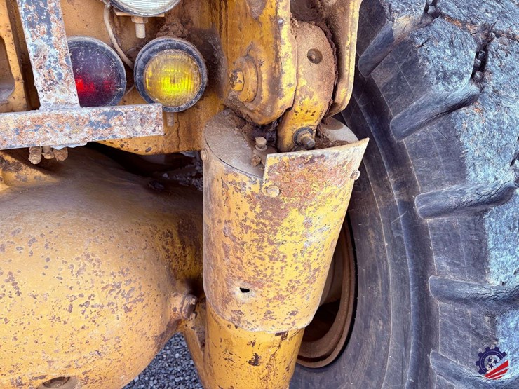 1990-caterpillar-769c-image-61