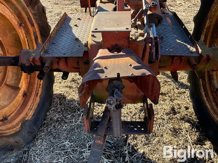 1950-massey-ferguson-44-image-10