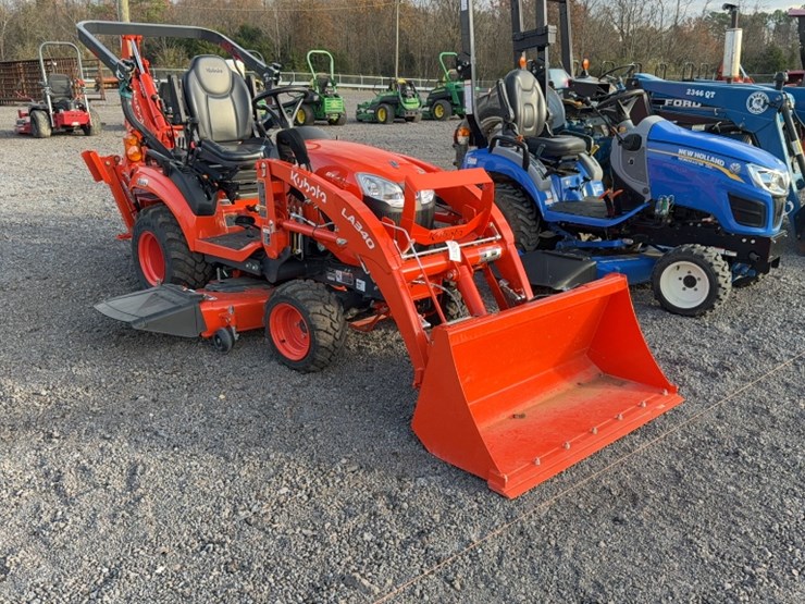 #3031-•-kubota-bx235-tractor-image-3