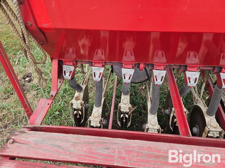 international-100-image-18