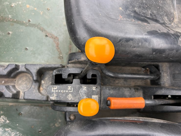 john-deere-gator-image-32