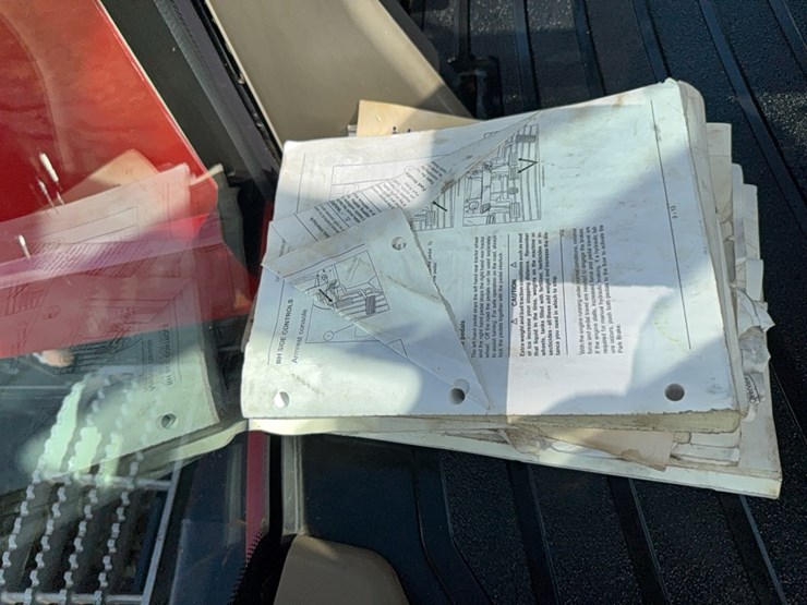 case-ih-magnum-335-image-95