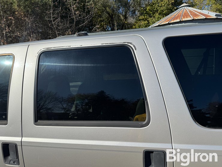 2003-ford-excursion-image-19