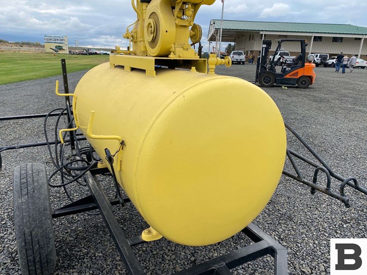 ..-vintage-compressor-trailer-image-8