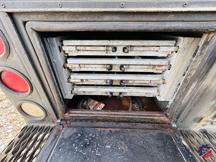 2007-peterbilt-340-image-45