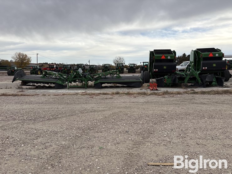 2018-john-deere-r990r-image-2