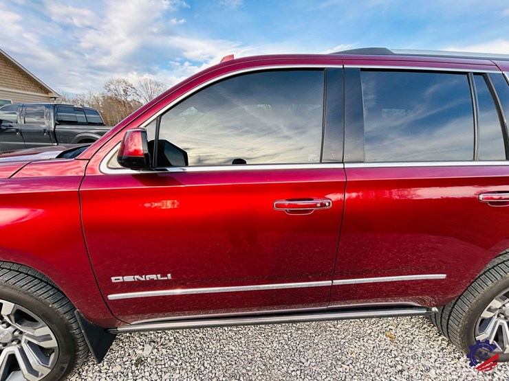 2018-gmc-yukon-denali-image-25