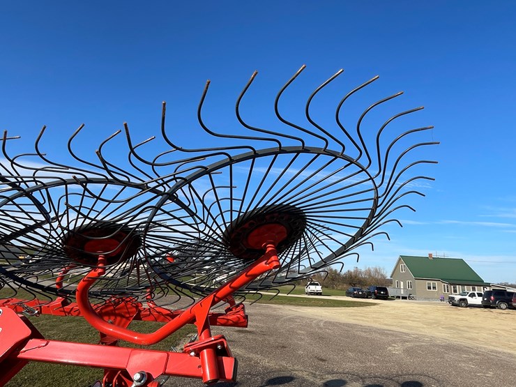 #1463-•-(8)-wheel-kuhn-speedrake-image-11