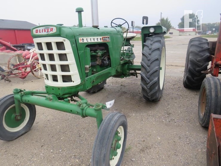 1962-oliver-770-image-1