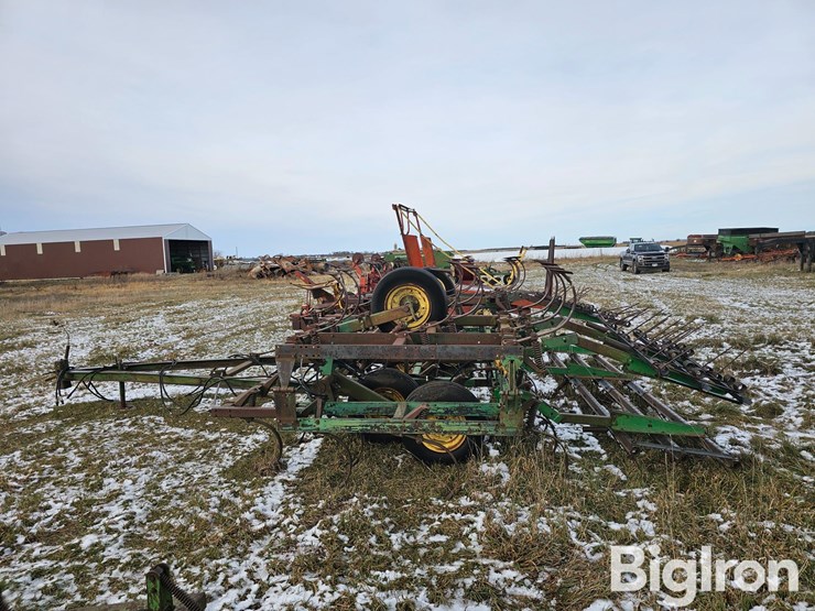 john-deere-1010-image-8